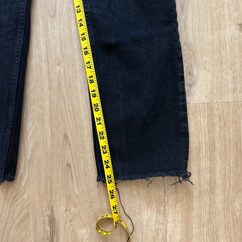 Re/Done high rise straight leg frayed hem jeans in jet black - 25 - Picture 5 of 9